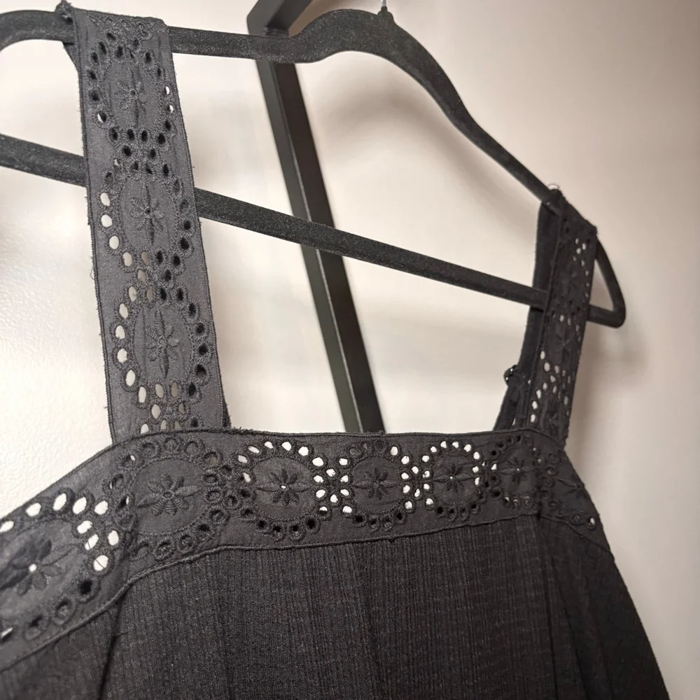Women's TORRID Black‎ Ribbed Eyelet Tank Top Size 00